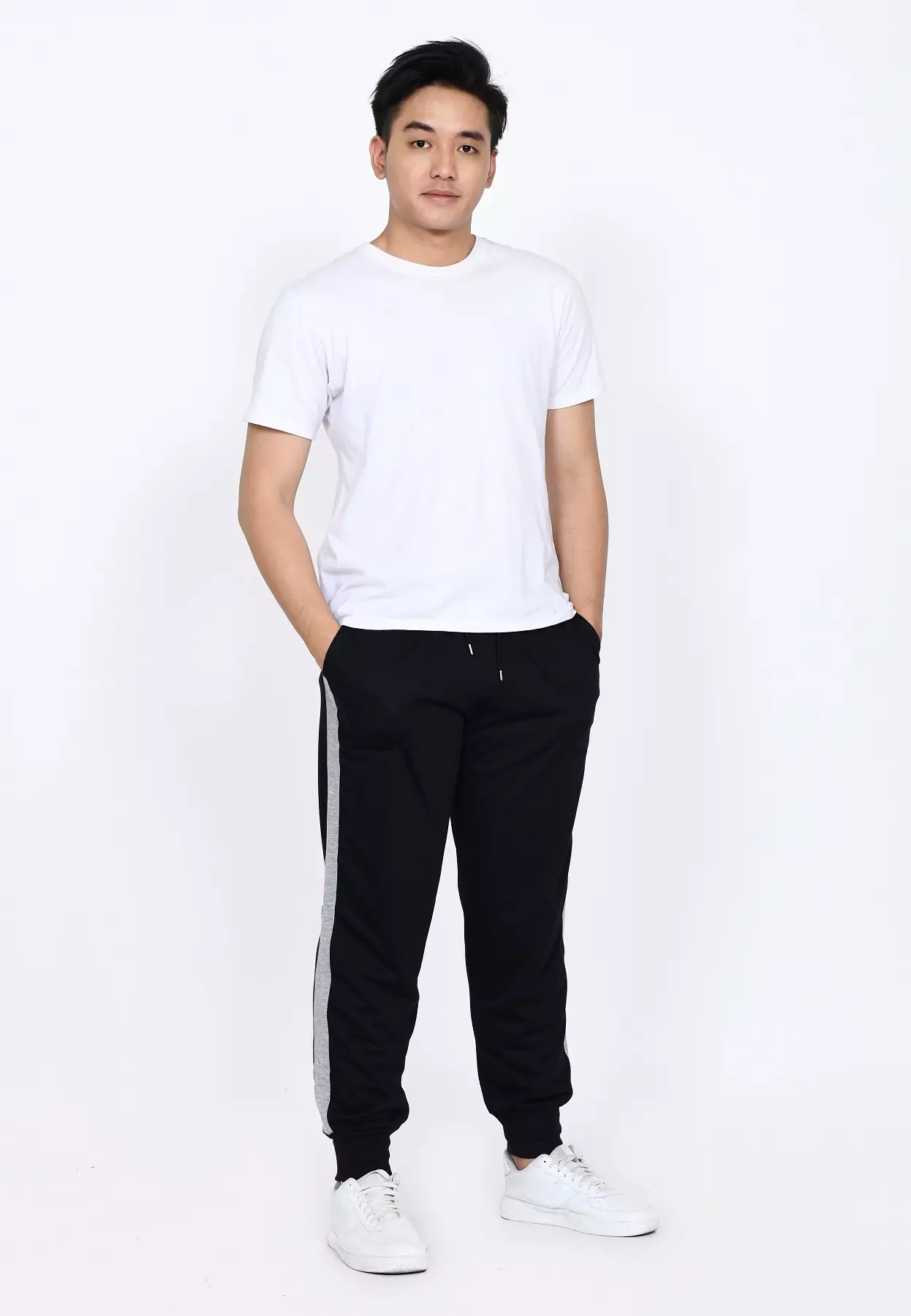 Celana Panjang Pria - Sporty Jogger Pants Black With Side Tape