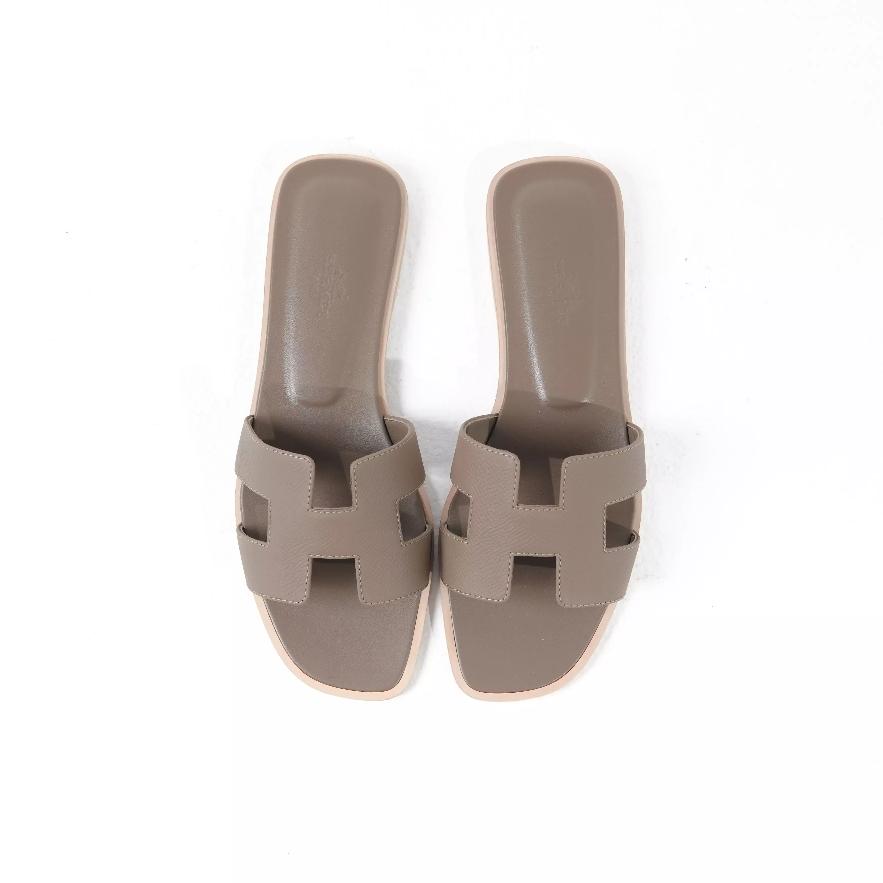 Sandal HERMES ORAN ETOUPE SANDAL 100% ORIGINAL