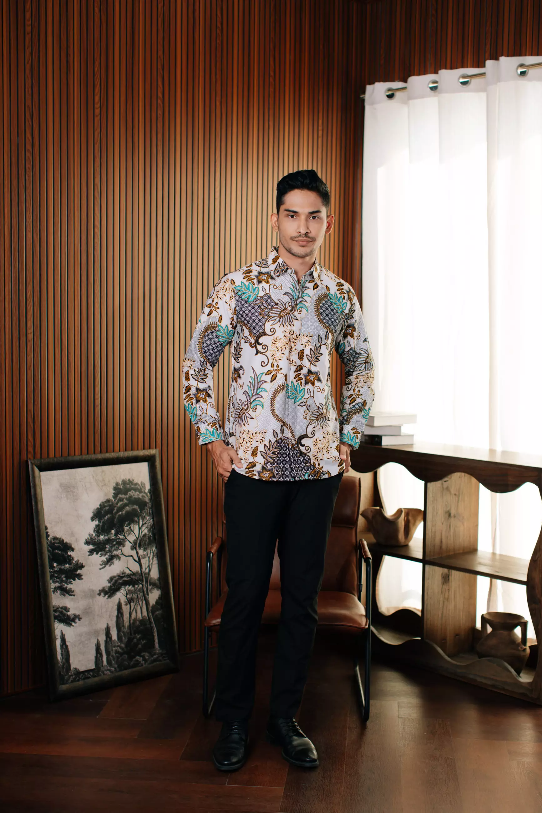 Adyatma Lavina White Putih Kemeja Batik Slim Fit Pria Lengan Panjang Katun