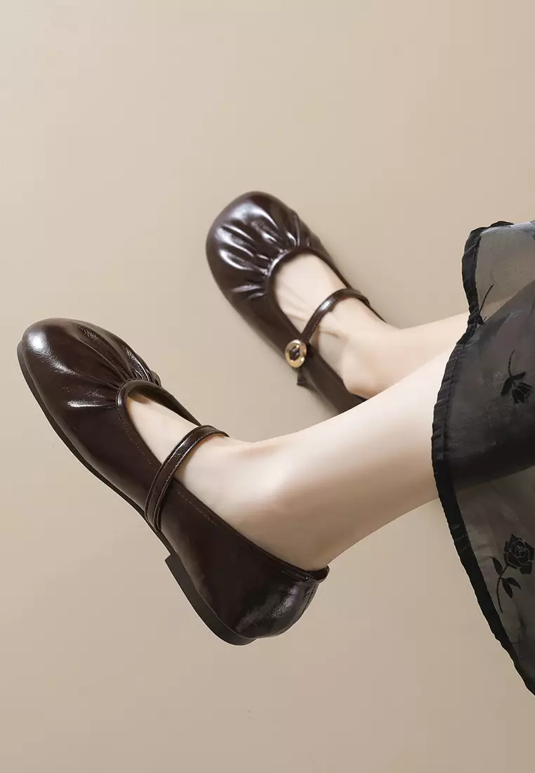 Needle Buckle Strap Pleated Mary Jane Shoes WW993-9