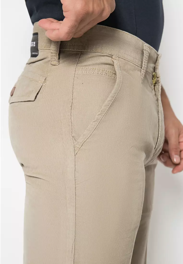 LGS - Celana Pendek Casual Chinos Pria Slim Cream - CSS.160.042.413.C