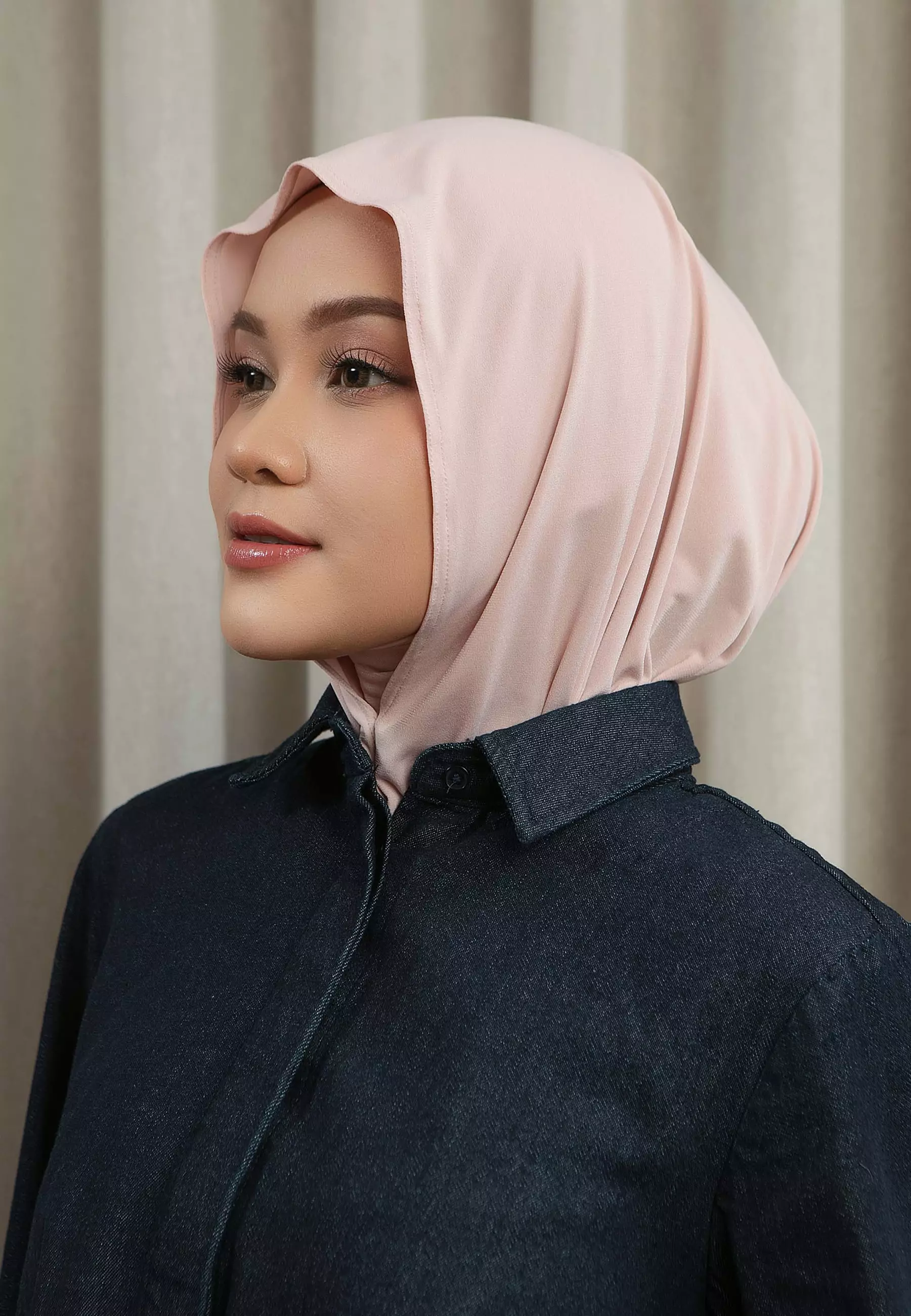 HijabChic x Nabillasyal Linea Wave Peach Scarf - Hijab Instant Jersey Praktis Tanpa Jarum Pentul Simple Elegan