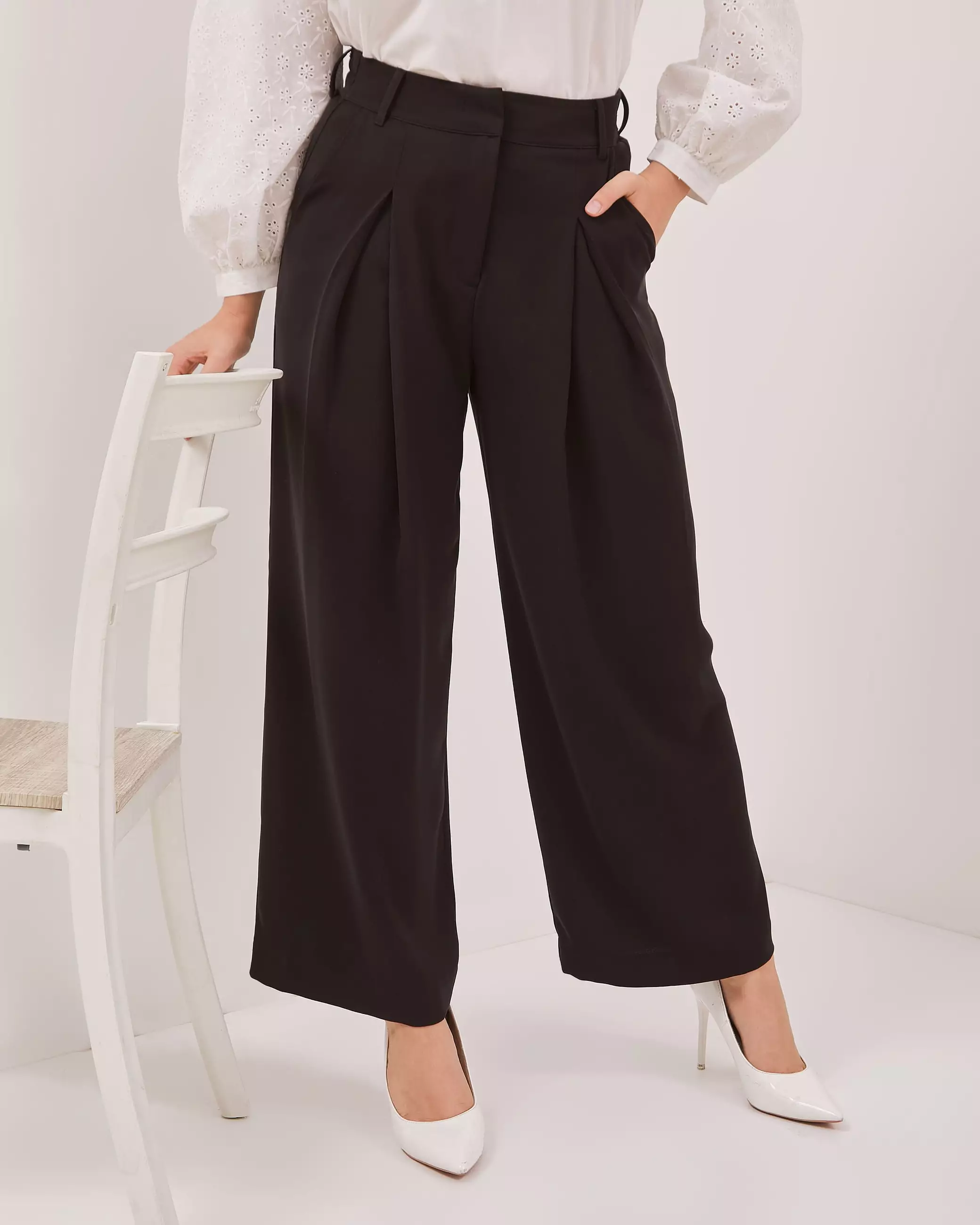 Urban Exchange Abigail Black Pants / Bawahan Celana Hitam Panjang Wanita Warna Black