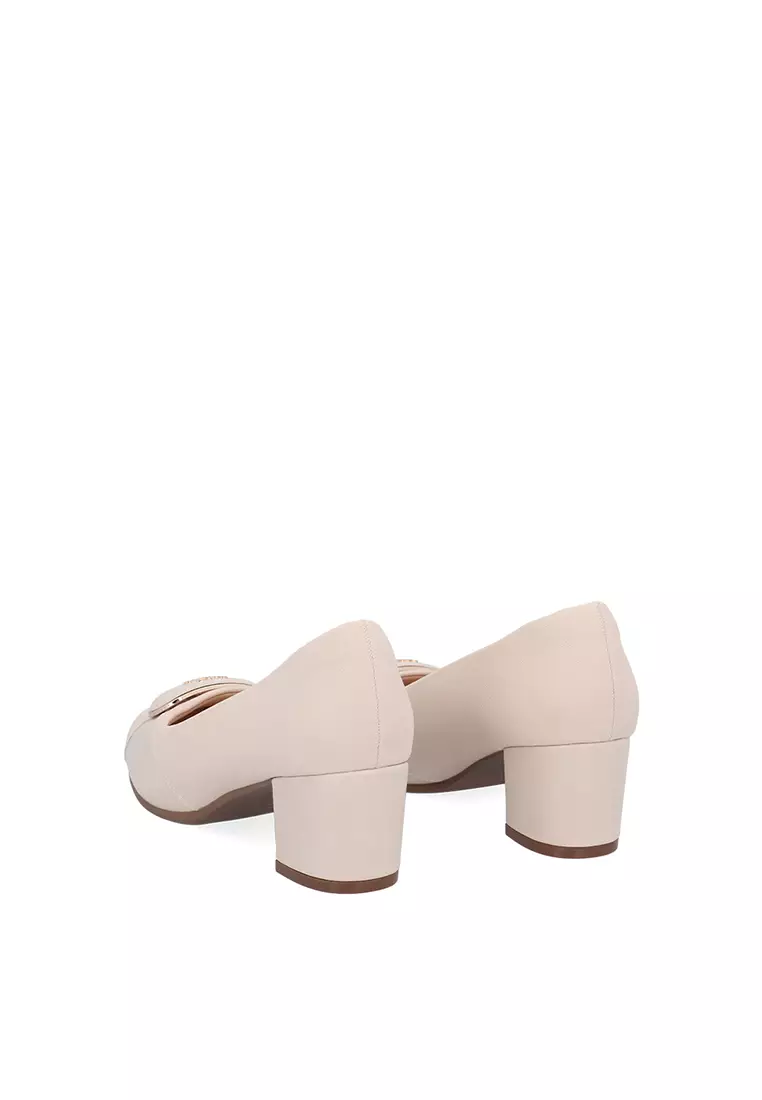 Beige CR Vera Square-Toe Sleek Pumps