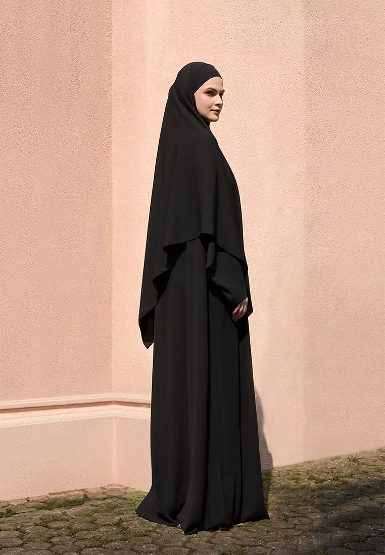 Kami Akifa Plain Abaya Black