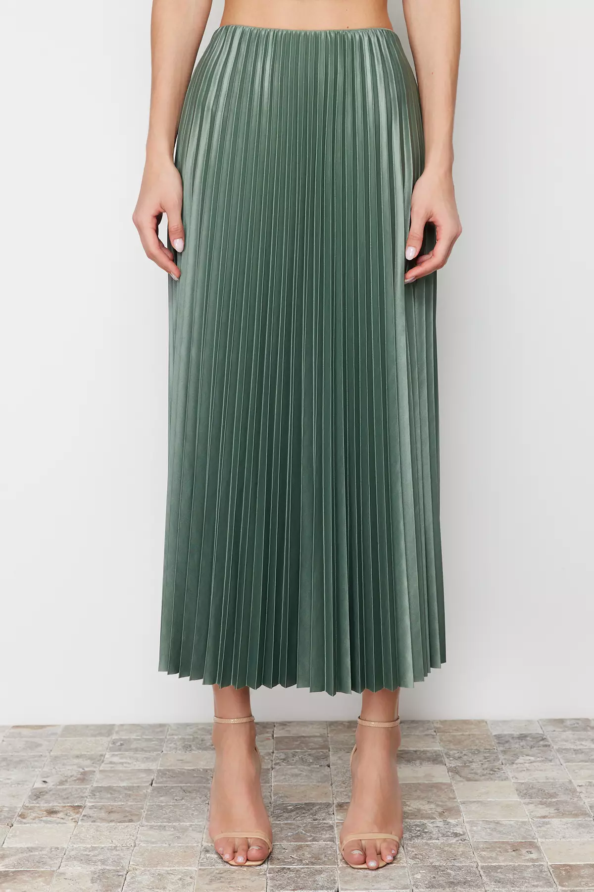 Pleated Maxi Knitted Skirt