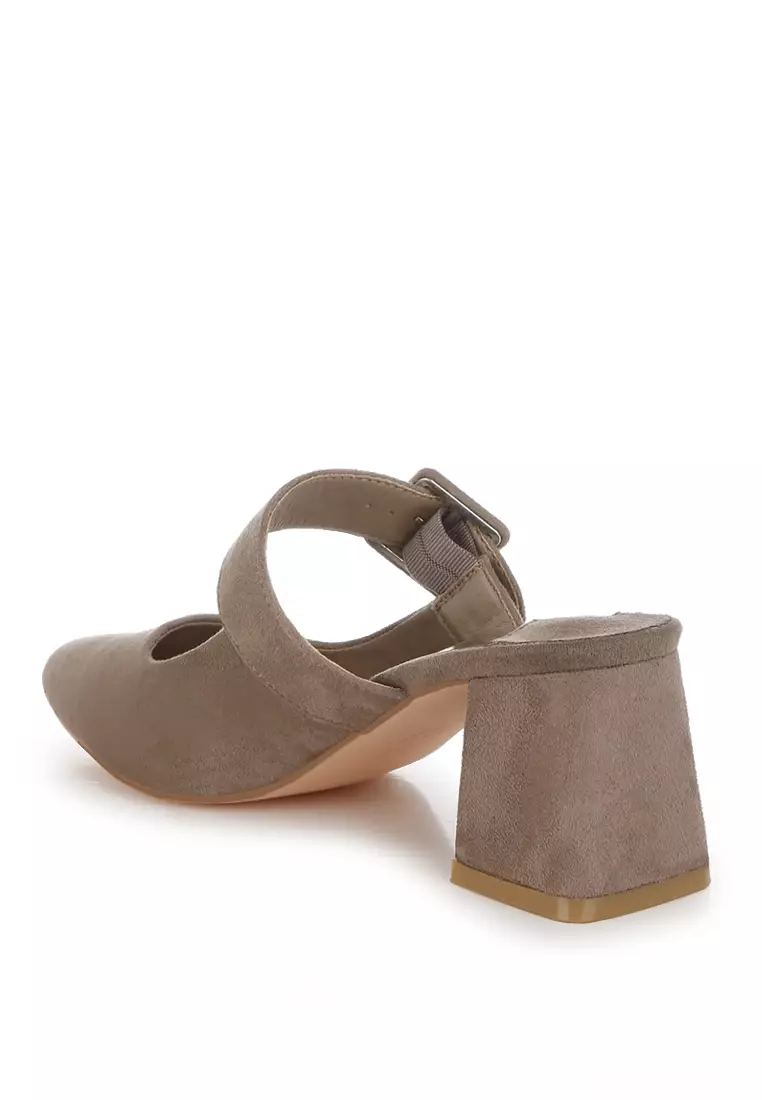 Detail Tali Gesper Sepatu Mules Microfiber Warna Taupe