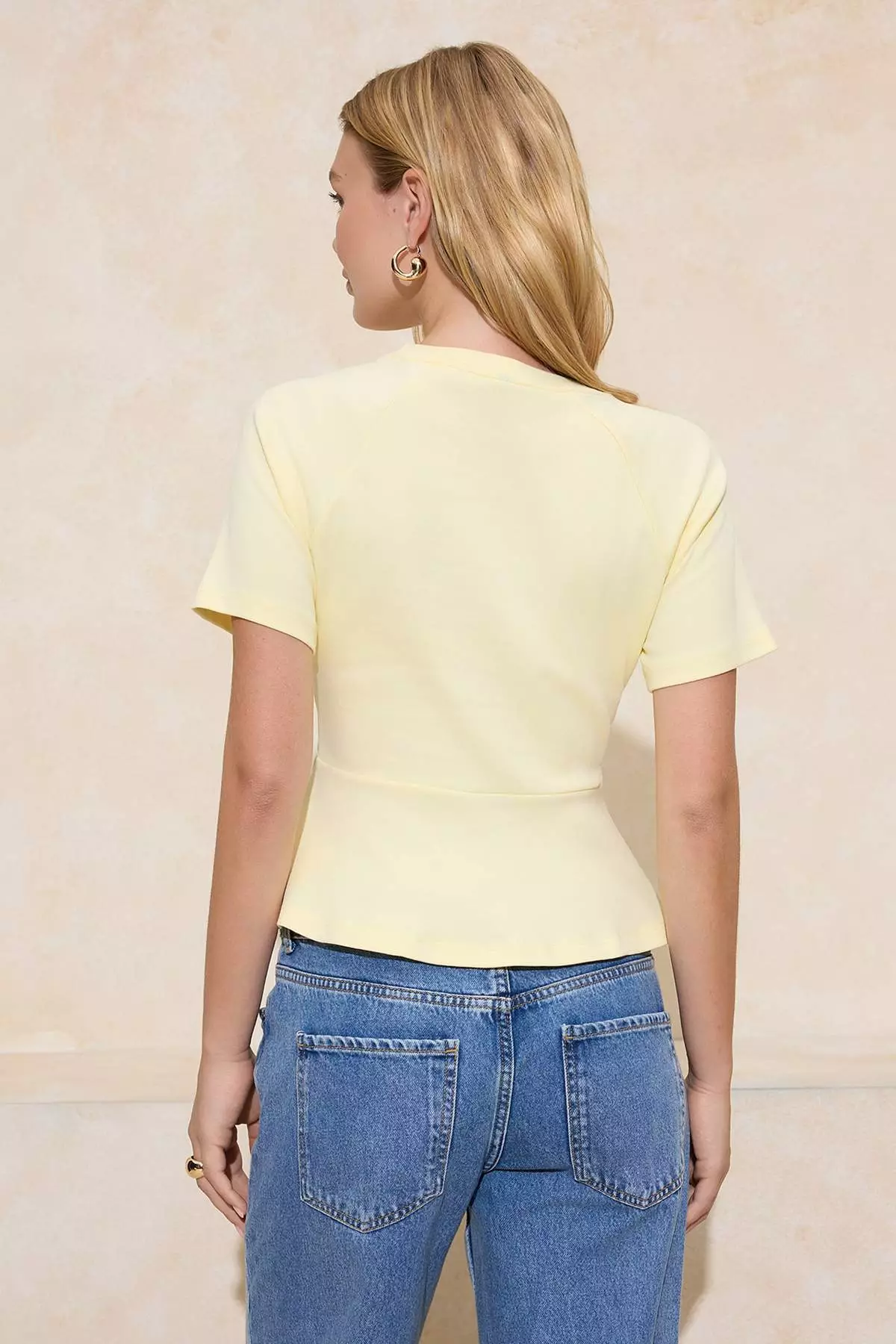 Yellow Peplum Raglan Sleeve Short Sleeve Accessory Detail Interlock Knitted Blouse Twoss26Bz242