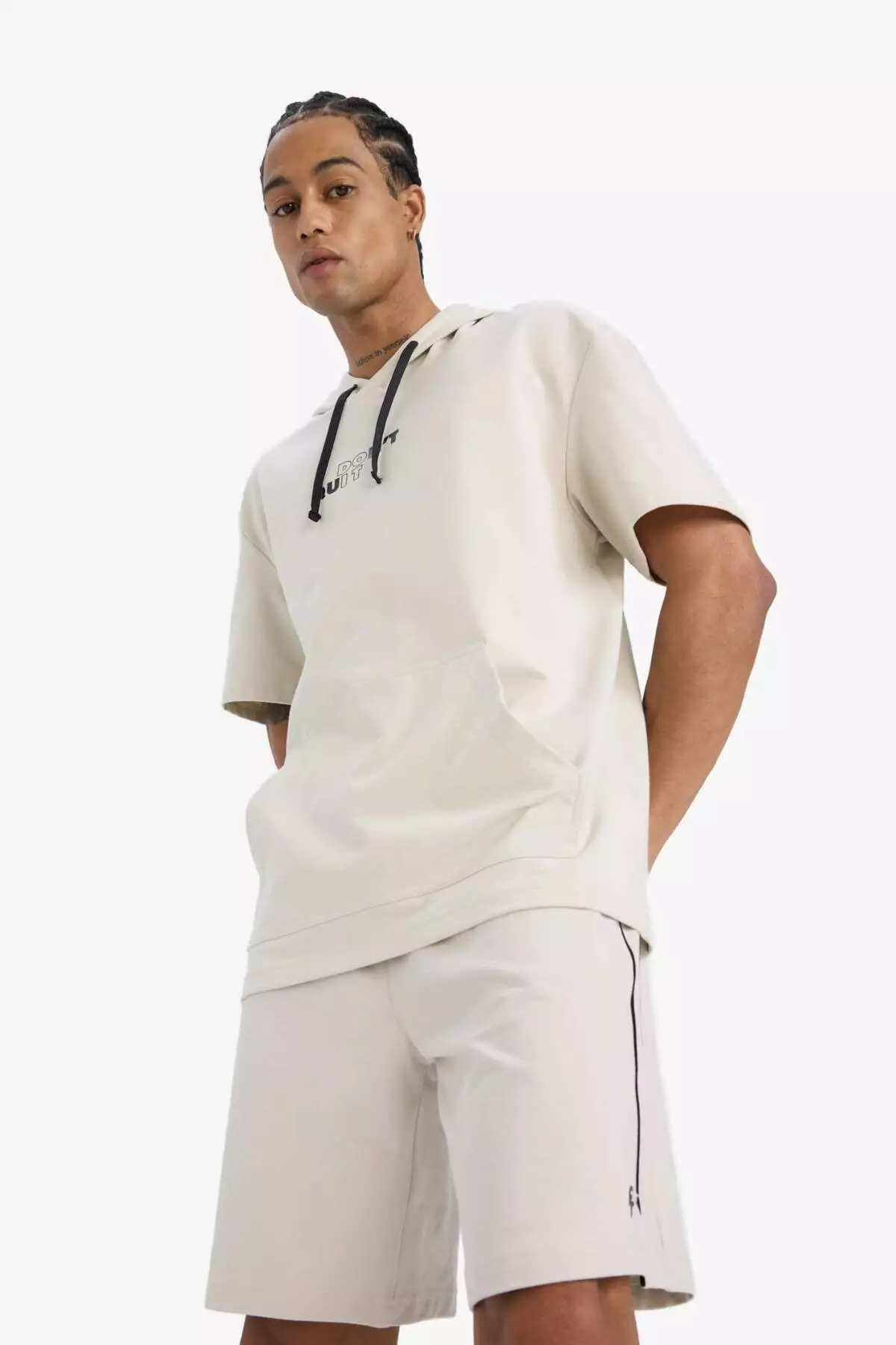 Defactofit Standard Fit Hooded Printed Sportsman Short Sleeve T-Shirt D8017Ax25Sp