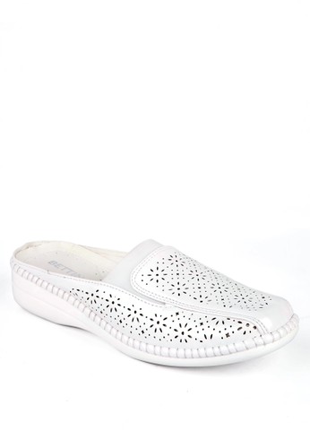 Bettina Slip On Casual Shoes Kaylin White
