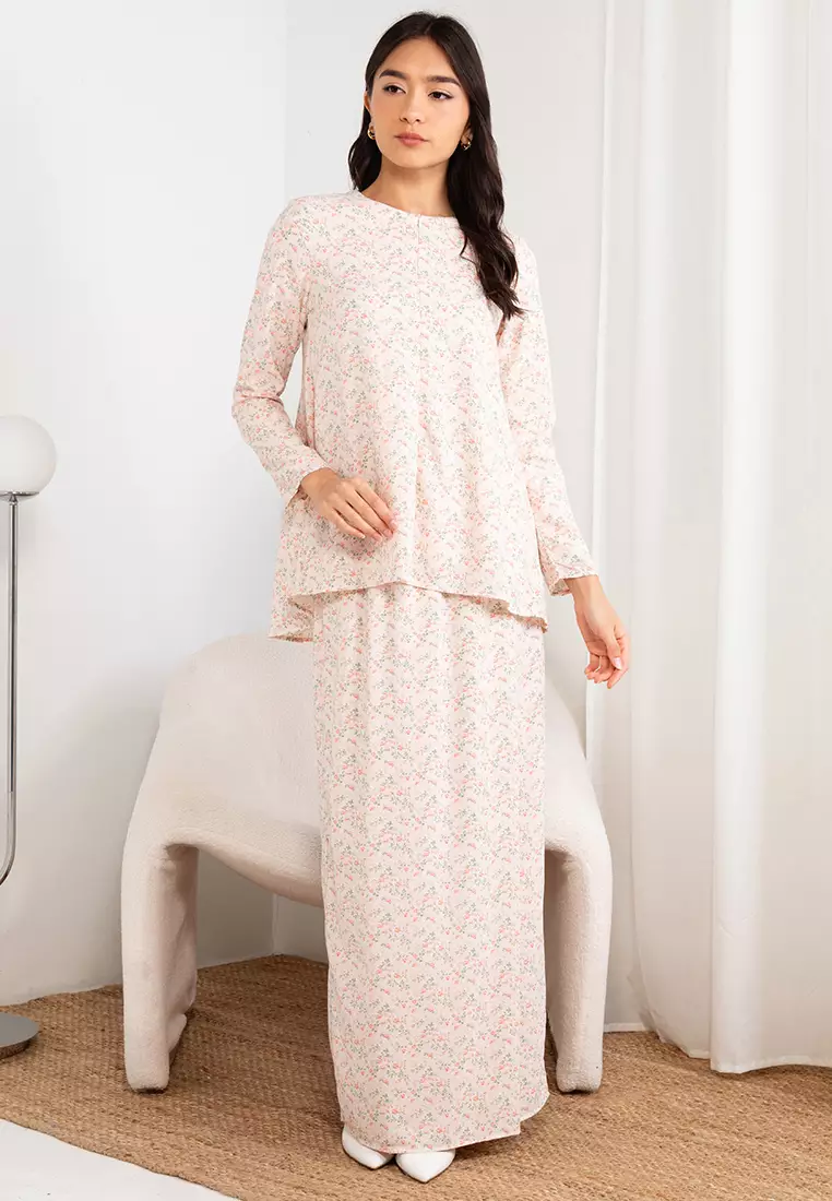 Peach Fuzz Pink Floral Zip Front Kurung Kedah Kain Lipat Depan