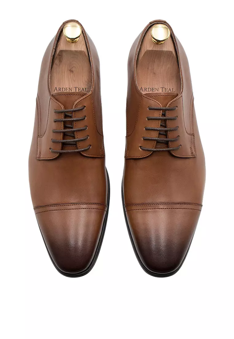 Caleta Blake Stitch Chestnut Derby