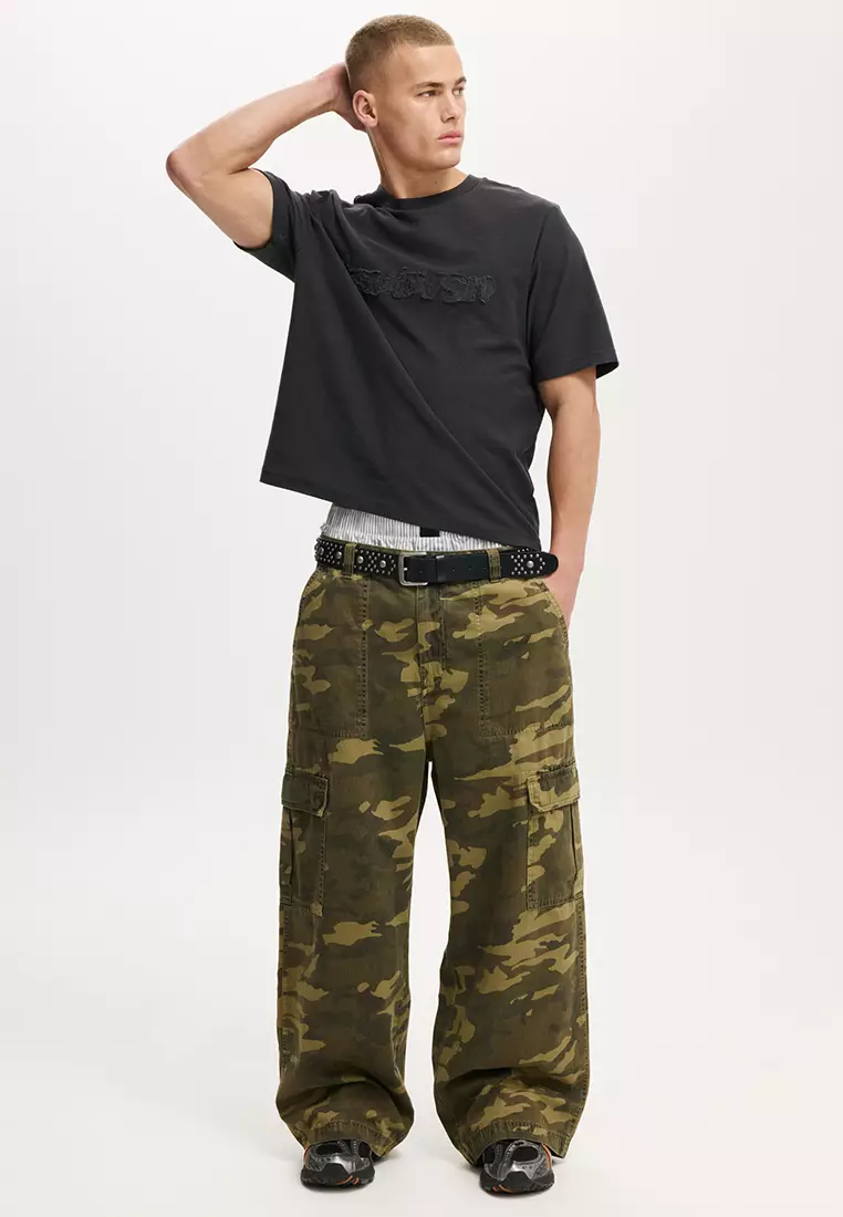 Cropped Fit Graphic T-Shirt