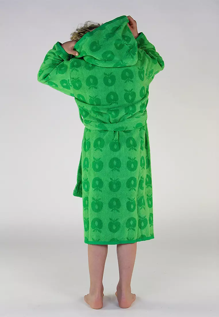 Bathrobe with apples