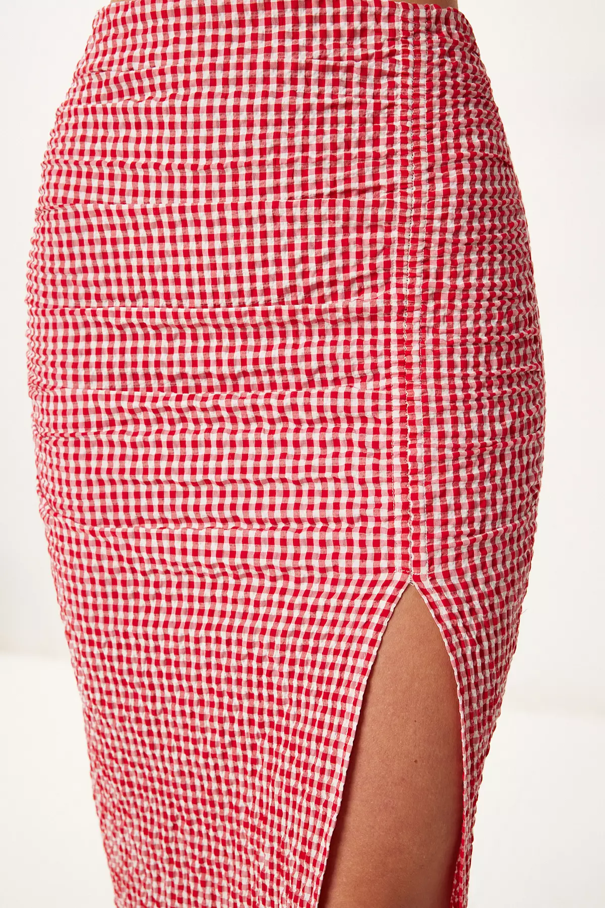 Women's Red Bone Checkered Slit Woven Skirt Fk00044