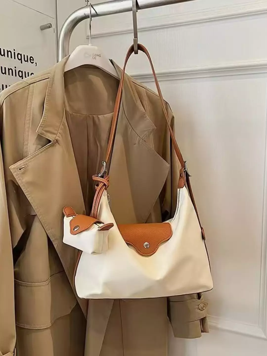 Vedlyn Calya Tas Selempang Wanita model Stylish Elegan free mini pouch – Beige
