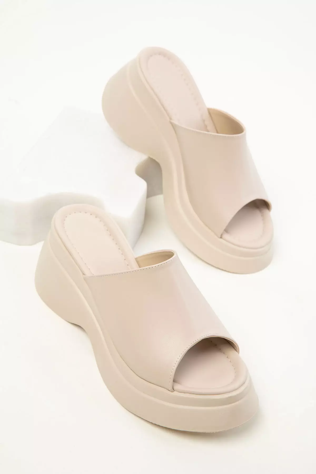 Beige Women's Slippers 20394