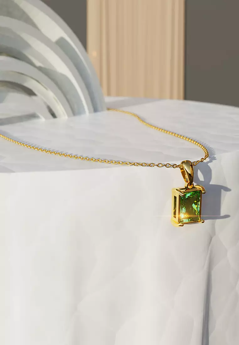 Emerald Green Robyn Rectangular Pendant Necklace