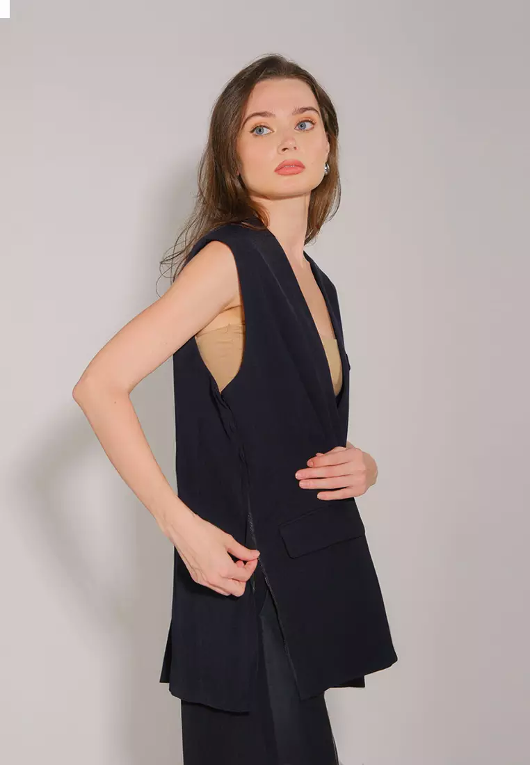 Dunha Sleeveless Vest (Plain)