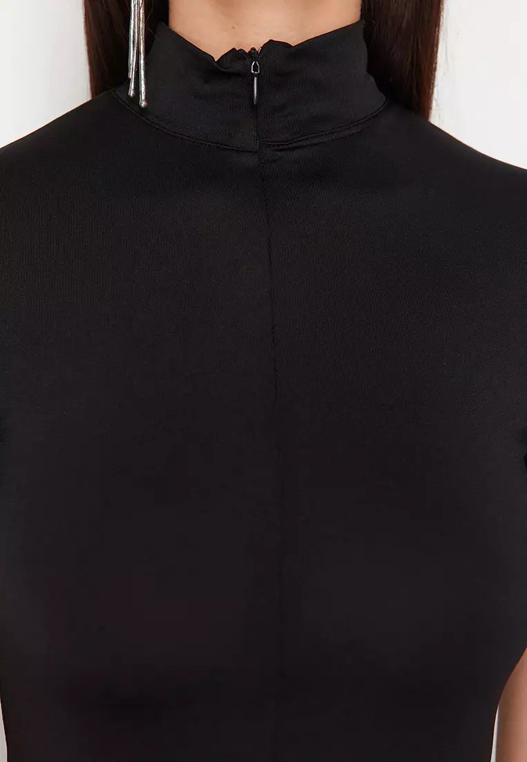Fitted Blouse with Zip Collar
