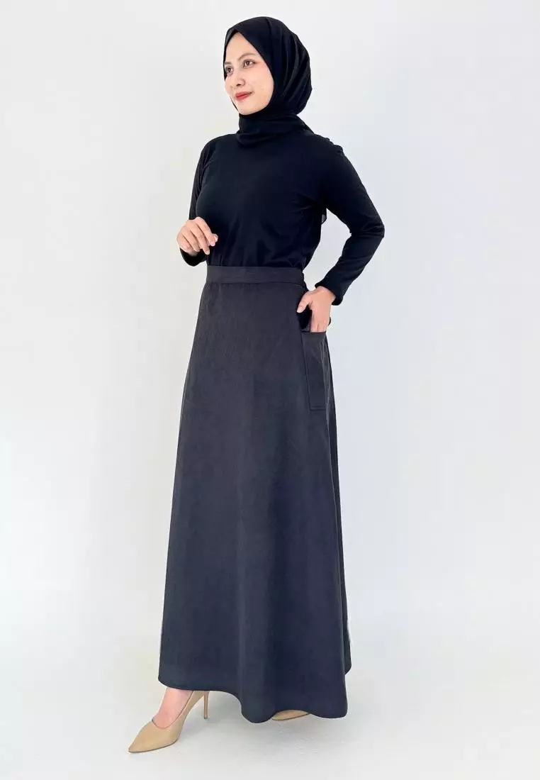 Carla Suede Skirt (Rok Panjang A-Line) HITAM