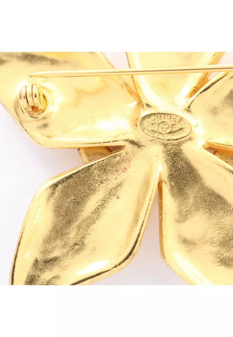 Pre-Loved Chanel coco mark flower 96P brooch GP gold
