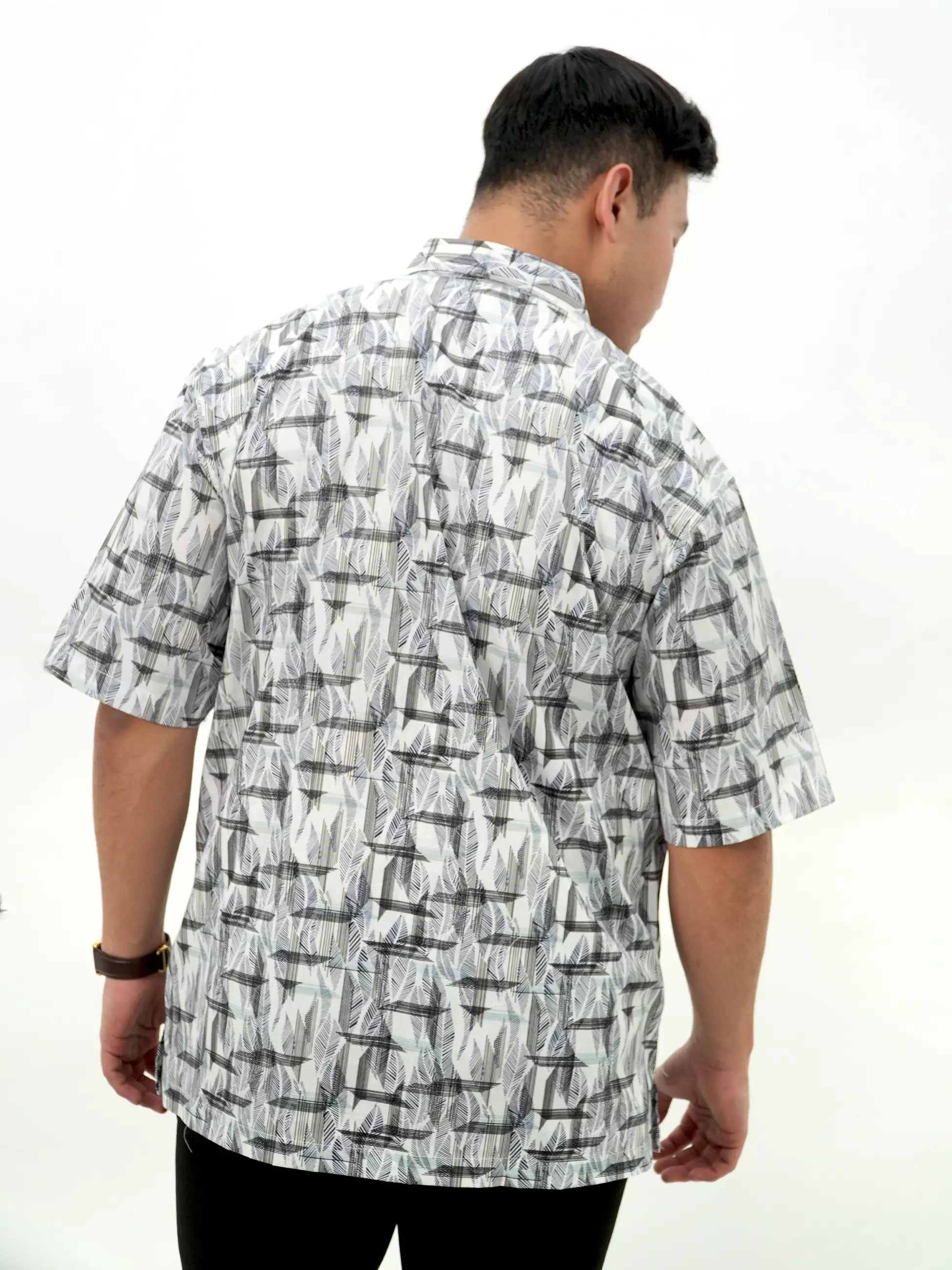 Kemeja Lengan Pendek Putih Hitam 16813