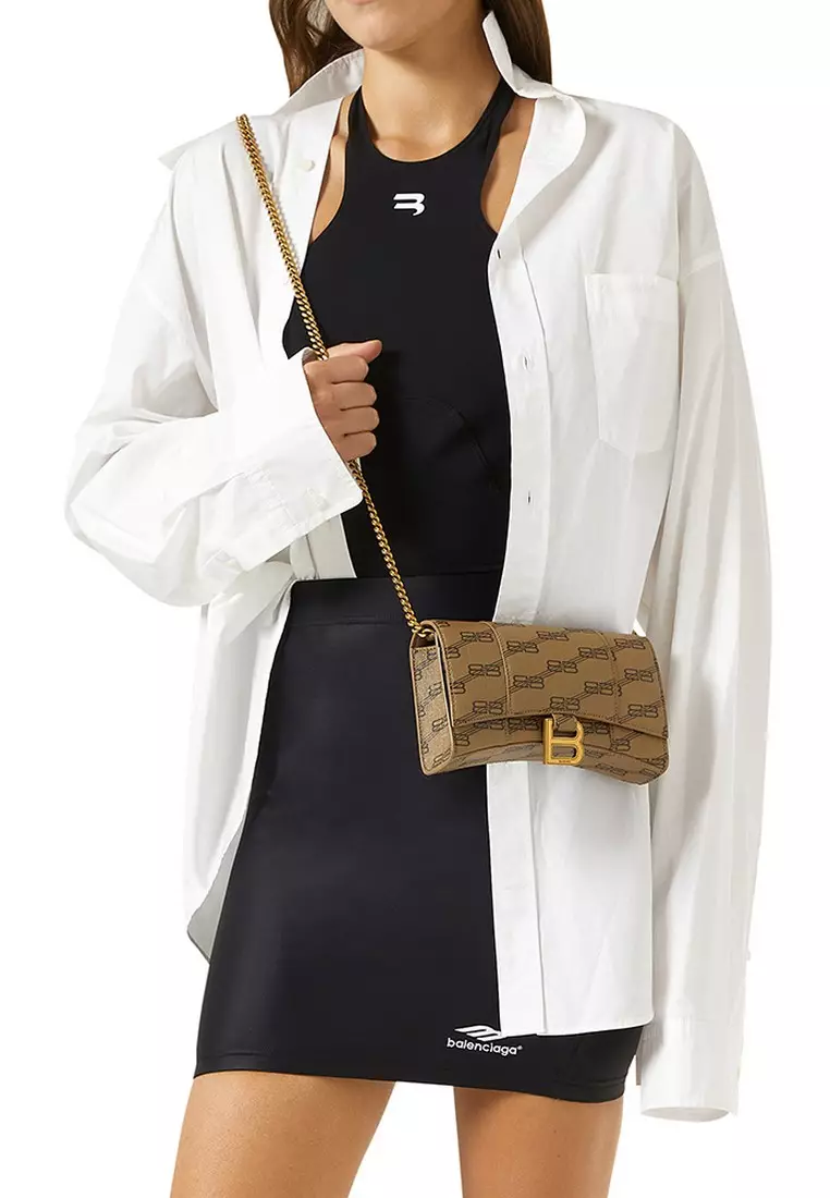 Hourglass BB Monogram Chain Wallet in Beige