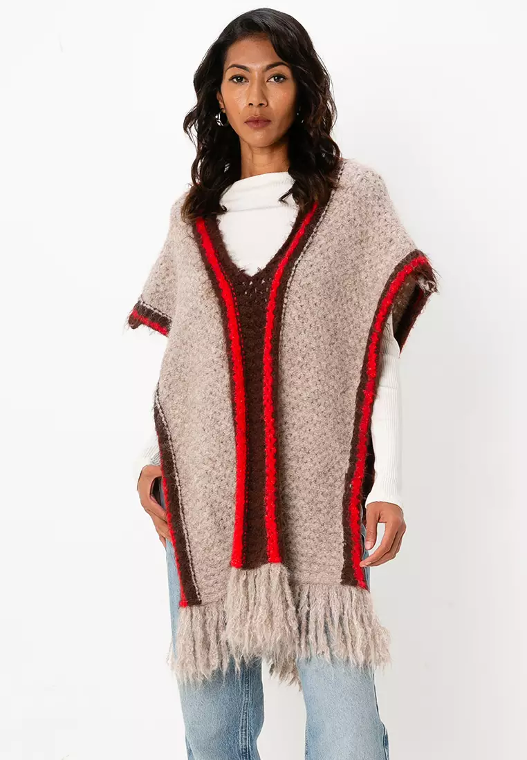 Fringe Poncho Black | NA-KD