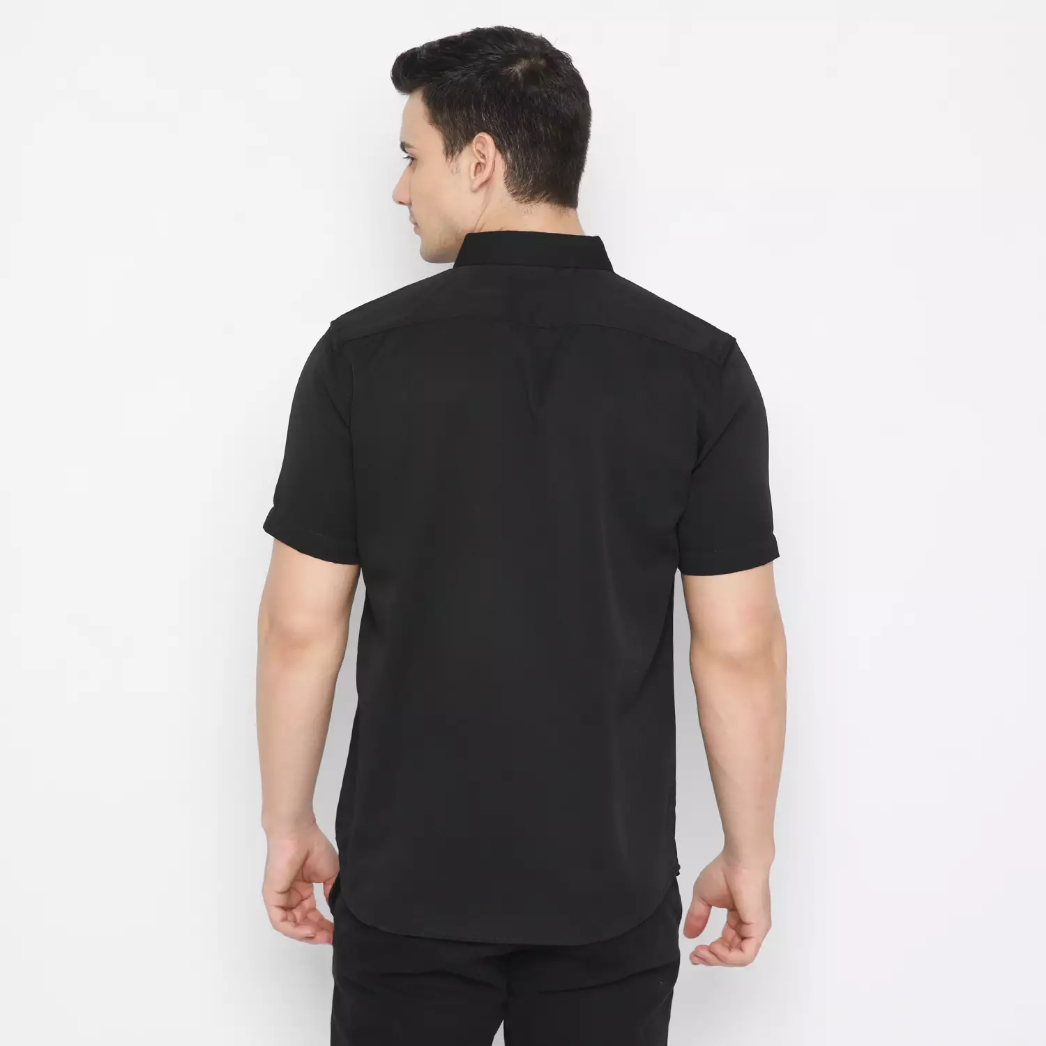 Platini Baju Kemeja Polos Basic Pria Pendek Polinosic Hitam 63100