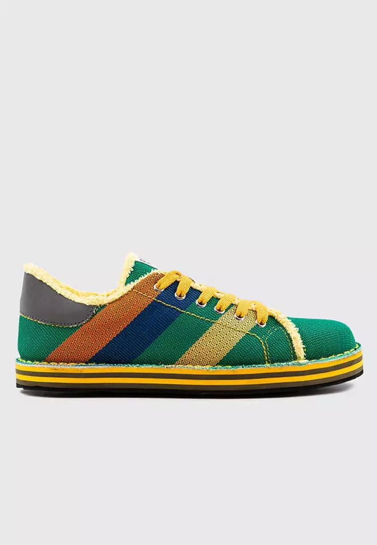 MARE LIFESTYLE Sneakers - Made from 100% Recycled Materials in Italy from Recycled beach beds and chairs fabric and car tyres for the soles. MARE LIFESTYLE sneakers - Green/Yellow