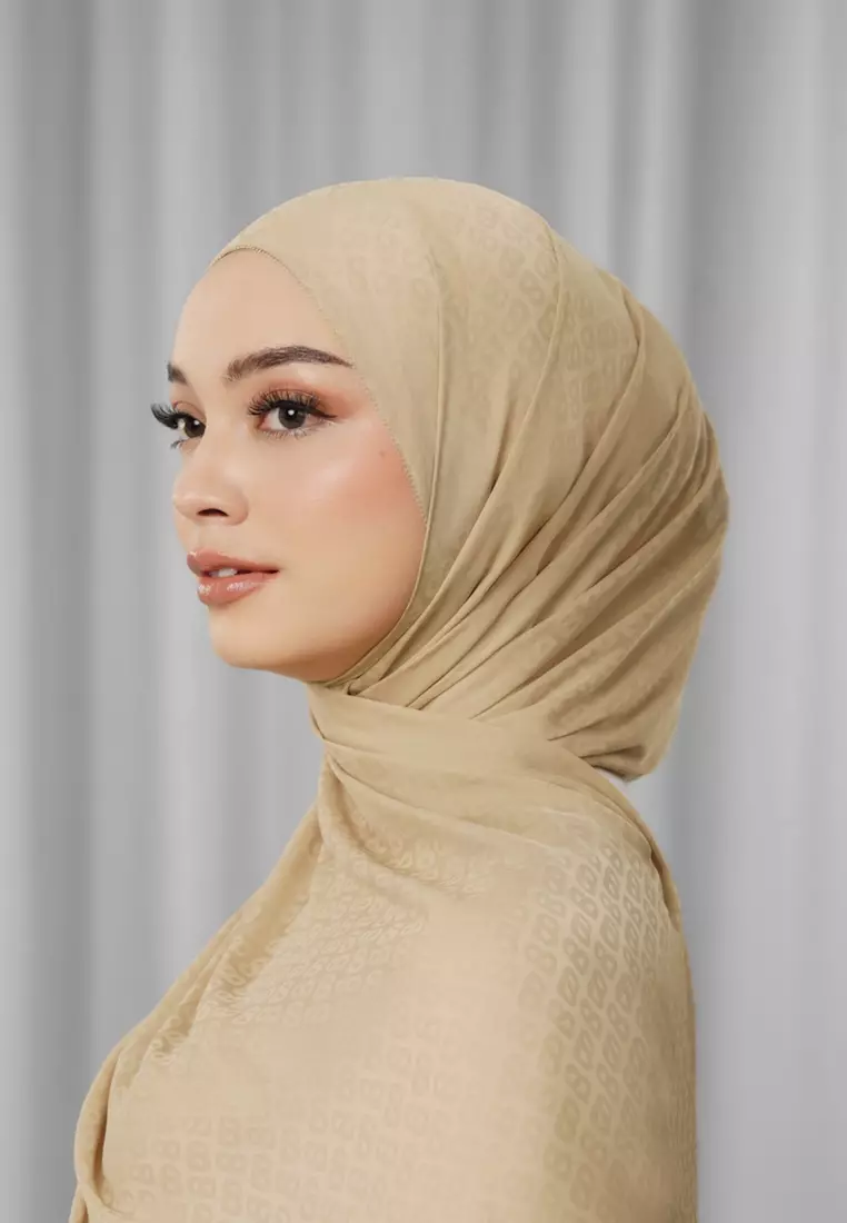 Tapis Satin Jacquard Shawl - Travertine
