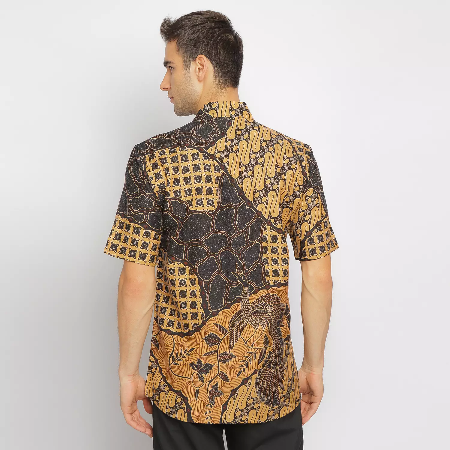 Exclusive Slimfit Nayaka Kemeja Batik Pria Lengan Pendek