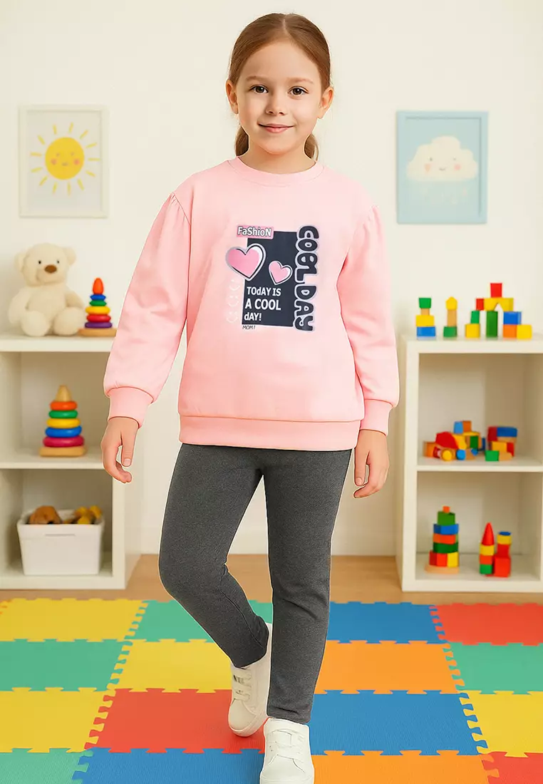 Graphic Sweatshirt & Elastic Leggings