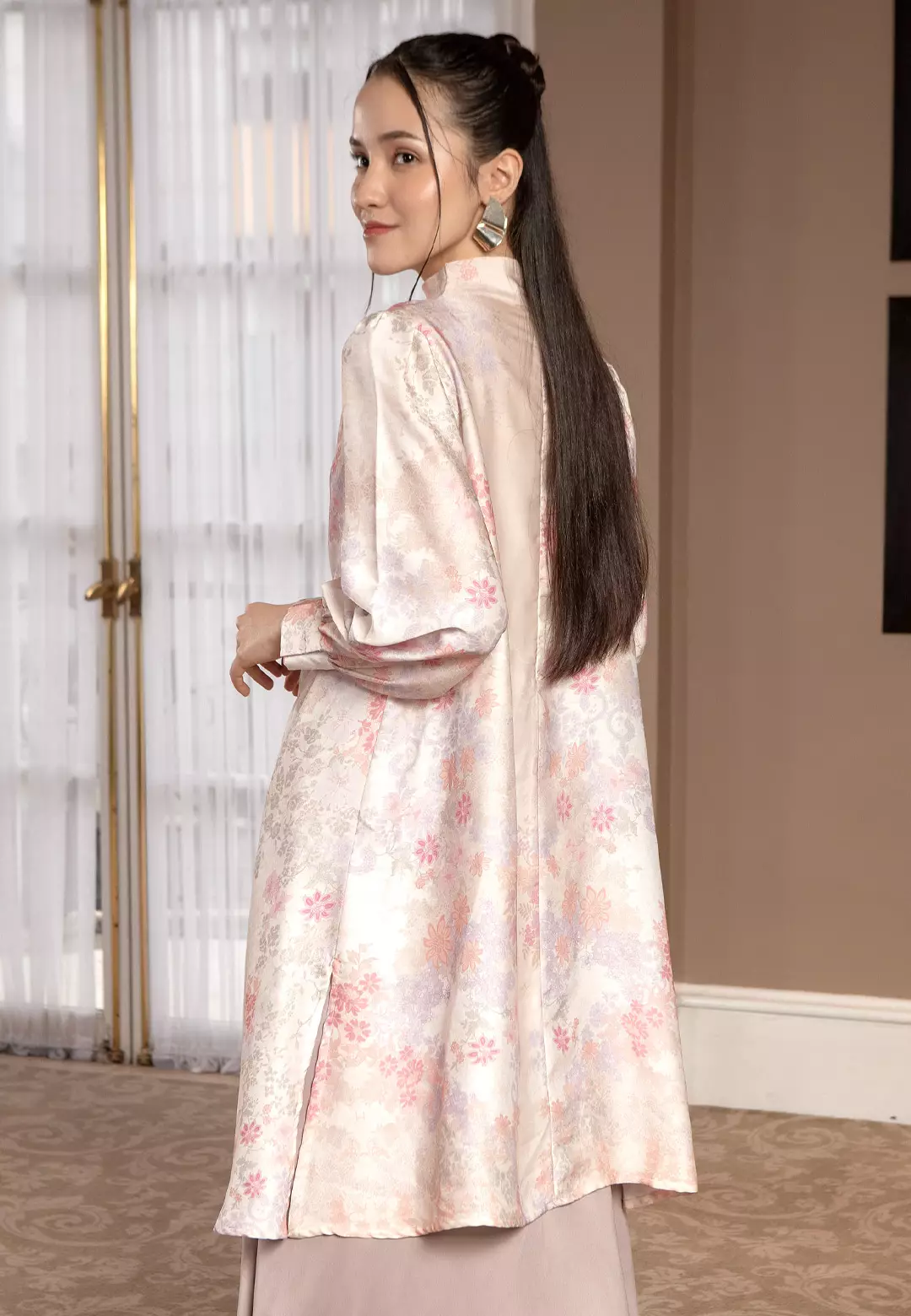 HijabChic Edeline Tunic Peach - Baju Lebaran Motif Floral Elegan