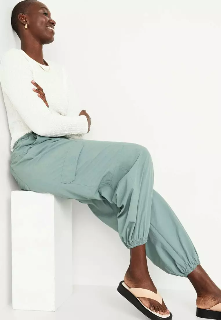Mid-Rise Cargo Performance Pants for Women
