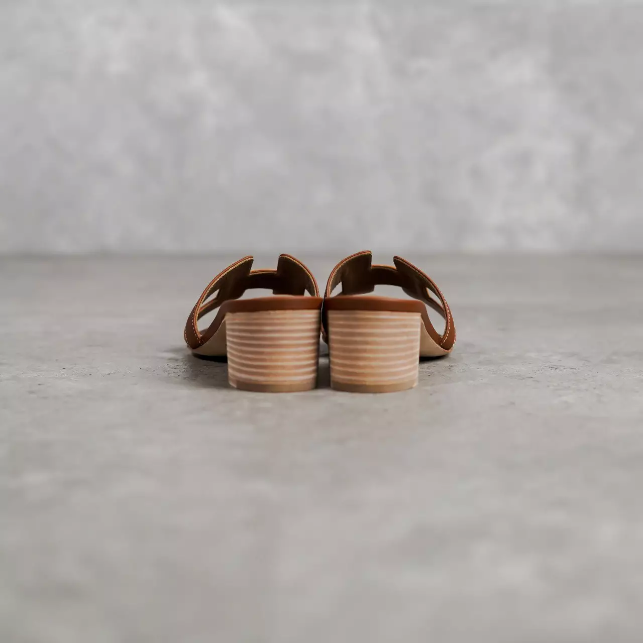 Sepatu HERMES OASIS GOLD BLOCK HEELS 100% ORIGINAL