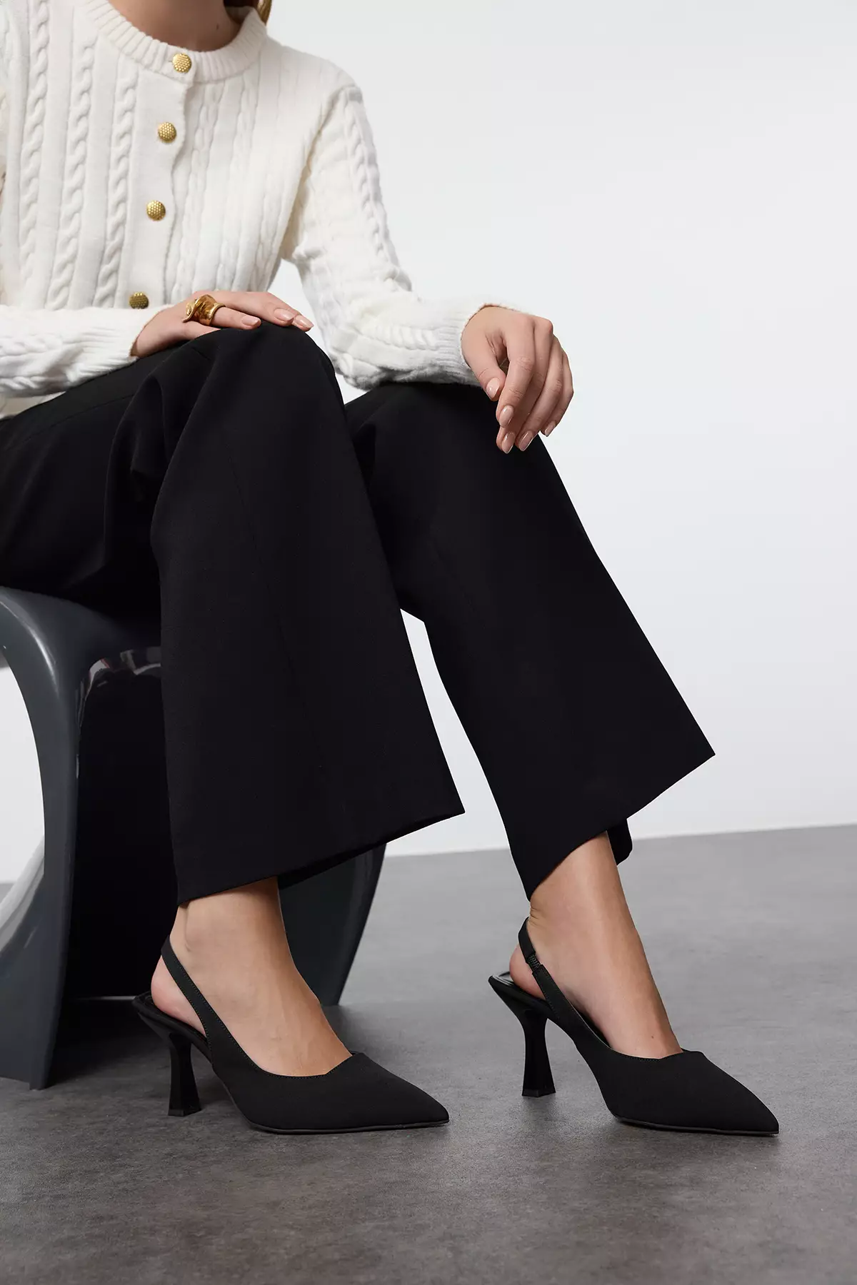 Pointed Toe Slingback Heels