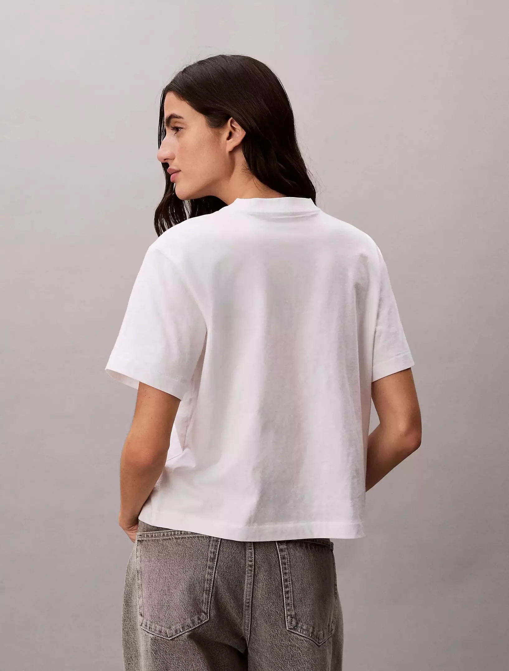 Calvin Klein - SS BOXY SEASONAL MONOLOGO GRAPHIC TEE