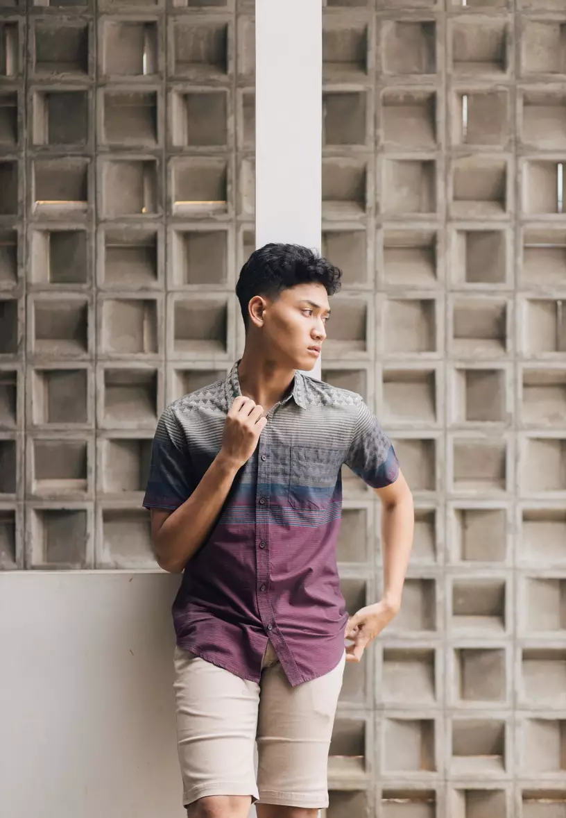 POLICE Kemeja Border Printing Navy Maroon Regular Fit Pria