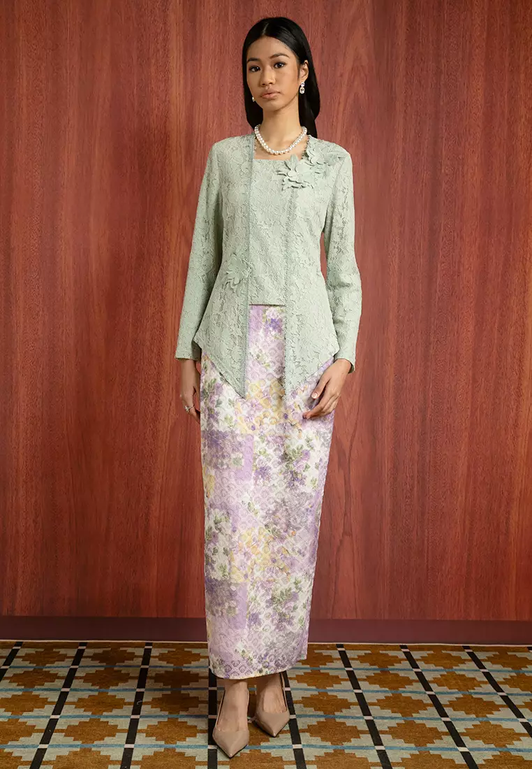DAHLIA LACE KEBAYA SET