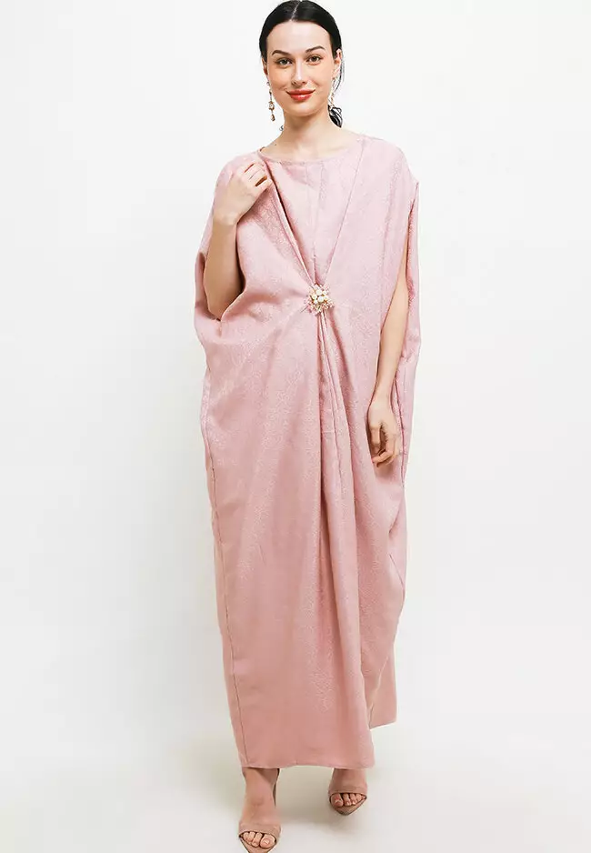 Pleated Jacquard Kaftan With Pearl & Xtral Brooch