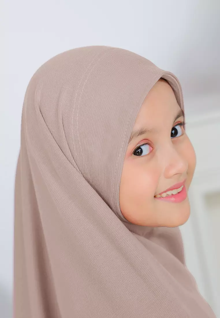 Cotton Bee - Miley Knit Bergo | Hijab Instan Anak - Nude Beige