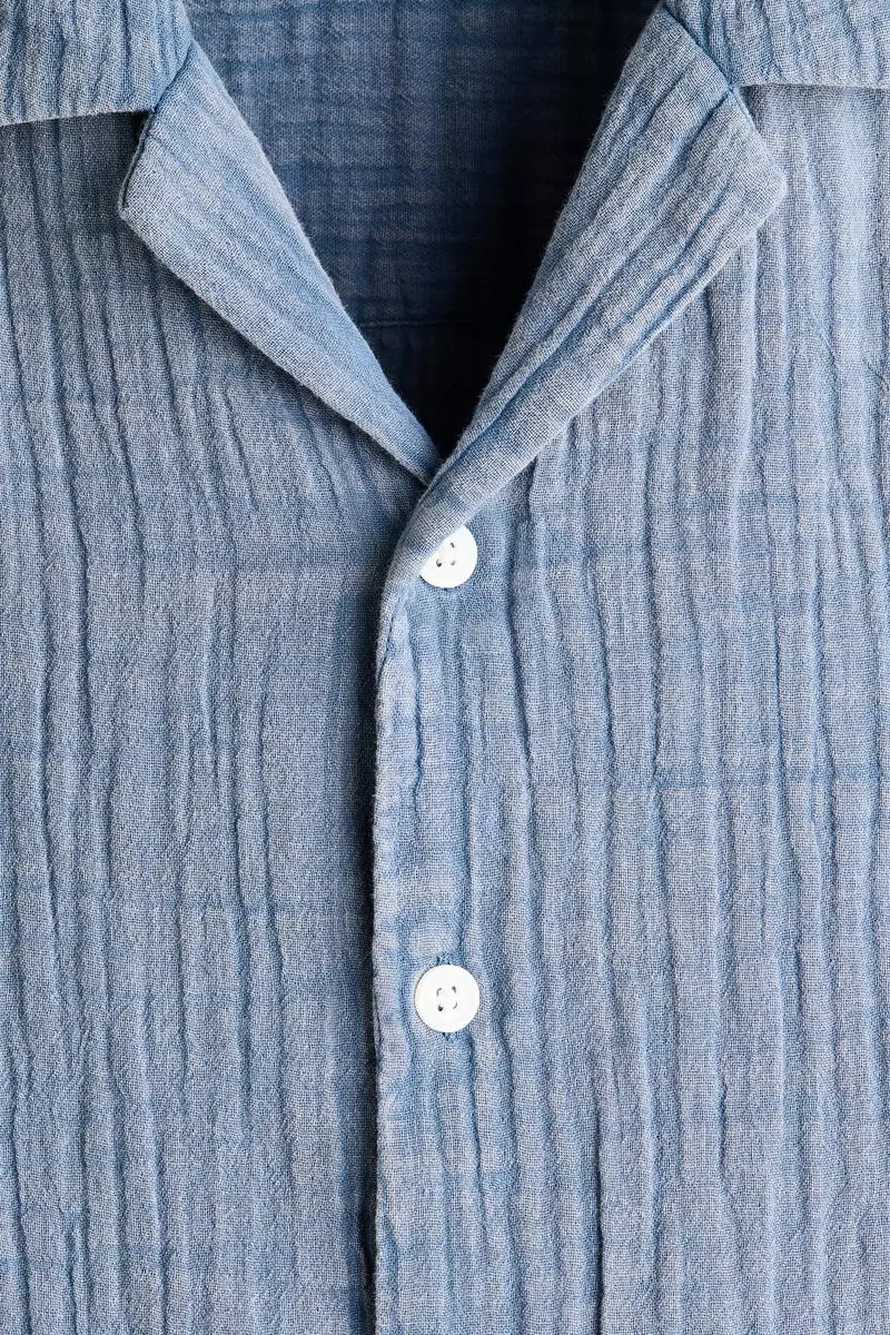Relaxed Fit Short-sleeved muslin shirt