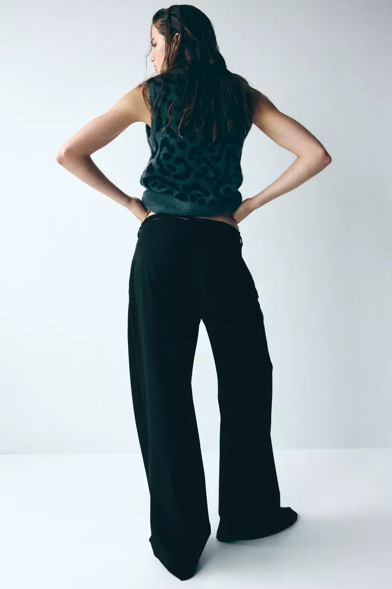 Belted tailored trousers