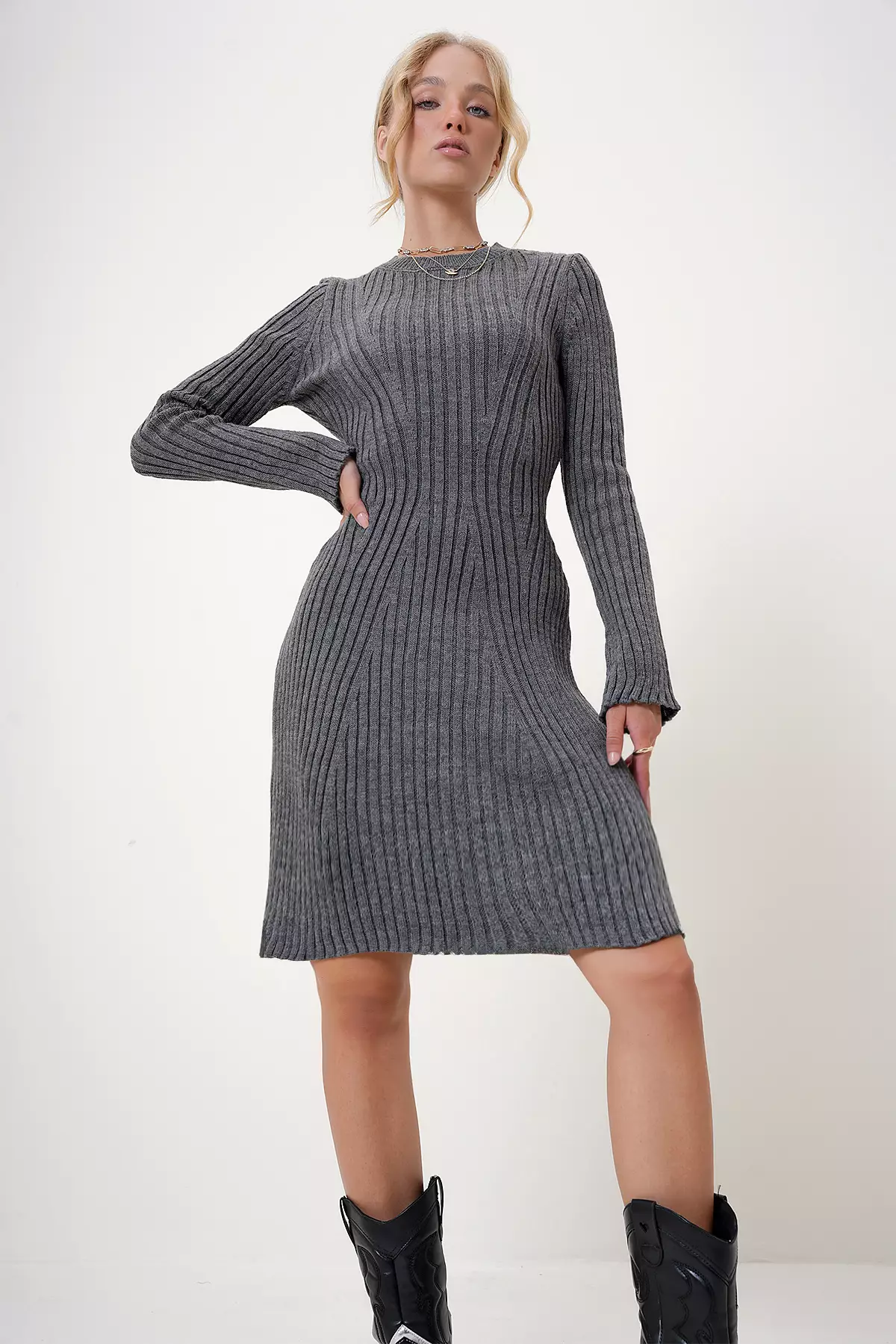 Crew Neck Knit Dress