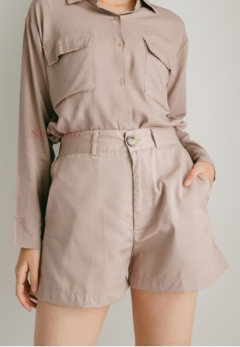 Sherello beige Sora Short Pants in Cream 6190CAAE29EFBEGS_1