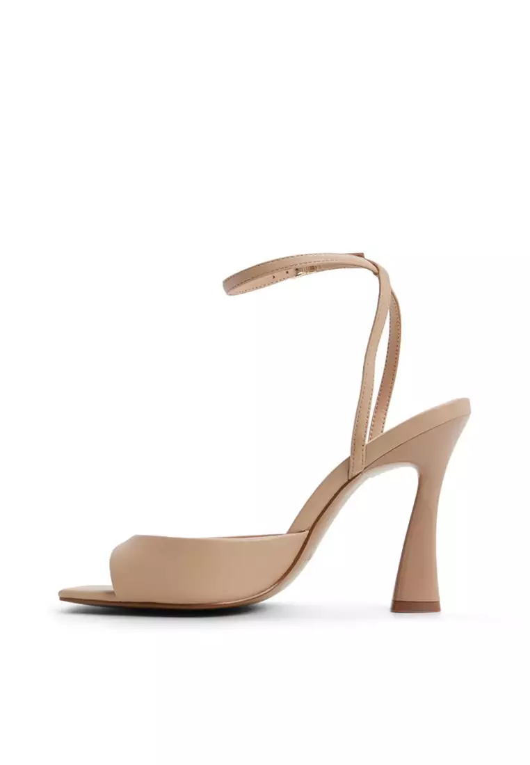 Alisonn Heels