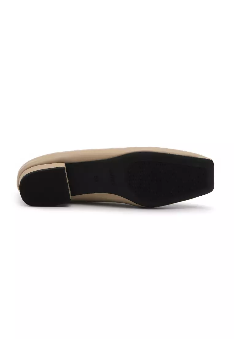 Della Square Flats (2cm) - Beige