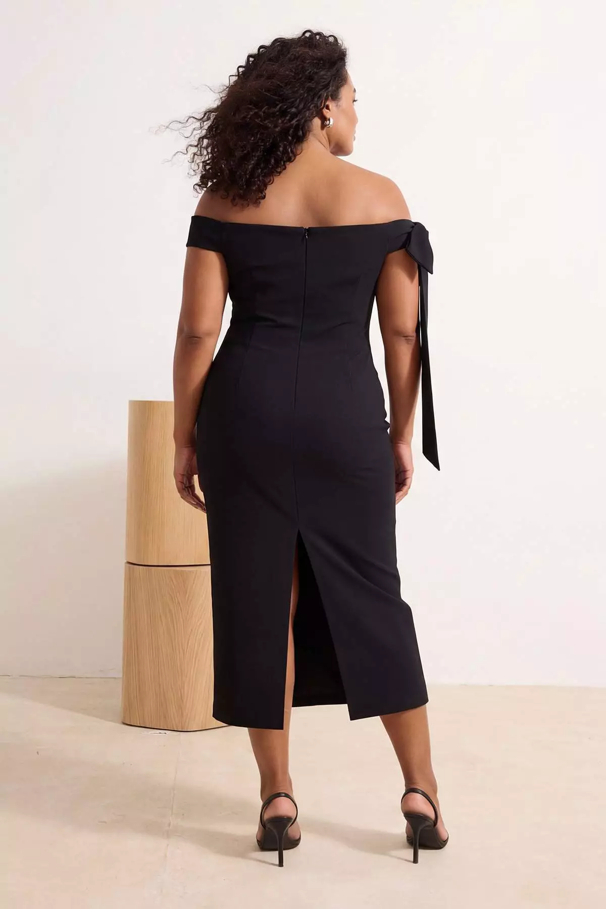 Black-White Shoulder Bow Detail Knitted Plus Size Evening Dress Night Graduation Dress Tbbss26Ah00151